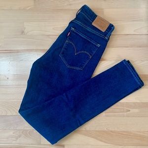 Levi's 721 high rise skinny size 28 (27)